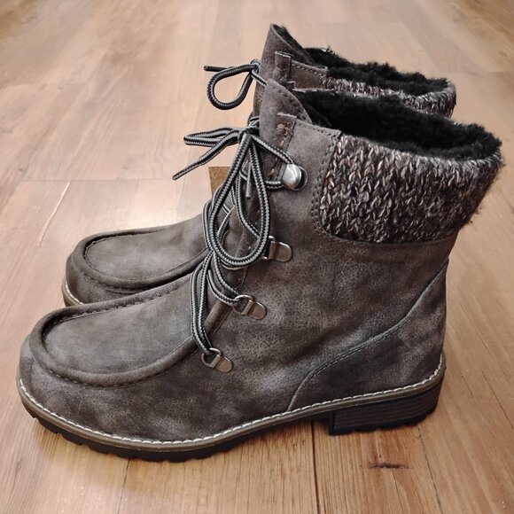 Muk Luk Lace Up Sherpa Lined Faux Leather Bootie - Picture 1 of 5